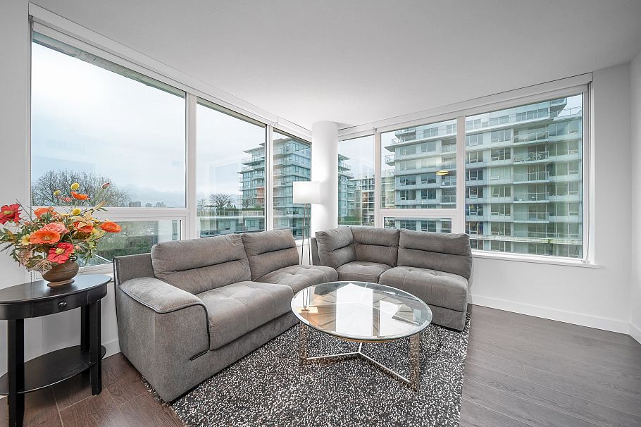 1108 8833 Hazelbridge Way Richmond, BC - 2