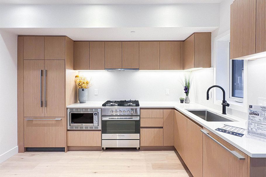 6809 Oak Street Vancouver, BC - 4