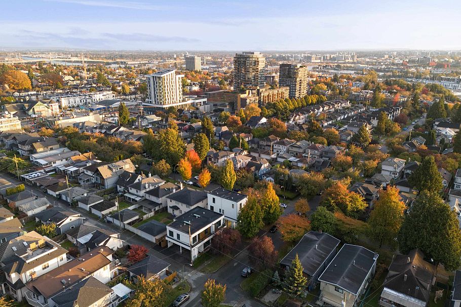 2 1595 W 66th Avenue Vancouver, BC - 38