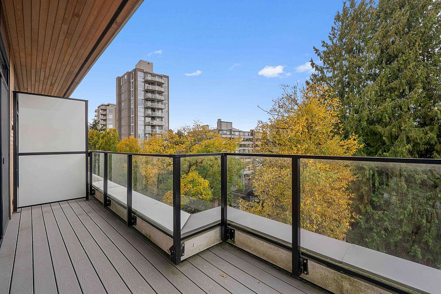 402 5325 West Boulevard Vancouver, BC - 27