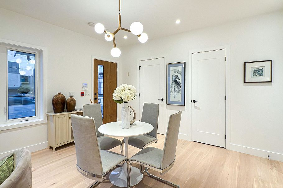 6815 Oak Street Vancouver, BC - 4