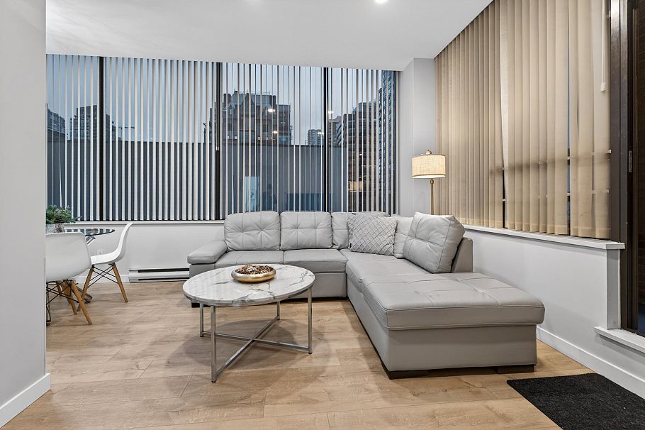 311 1010 Howe Street Vancouver, BC - 12