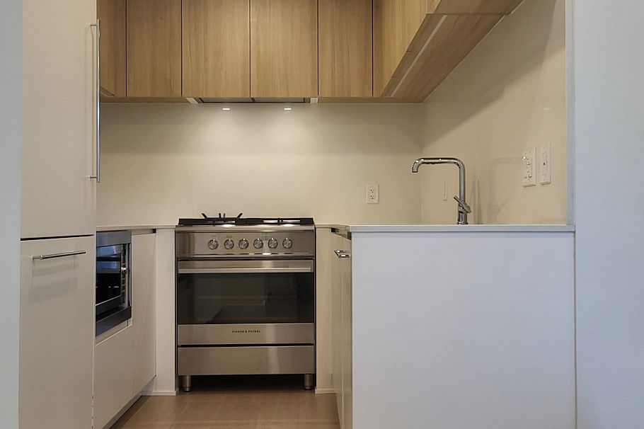 922 W 49th Avenue Vancouver, BC - 6