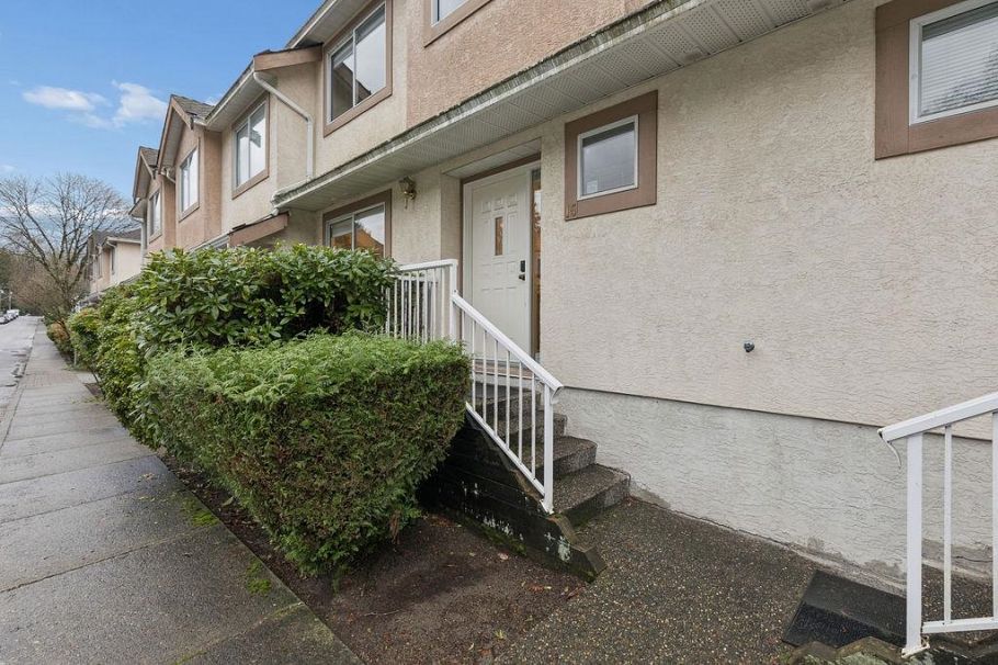 15 901 W 17 Street North Vancouver, BC - 29
