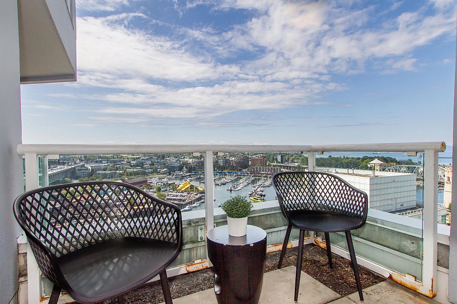 2301 1500 Howe Street Vancouver, BC - 16