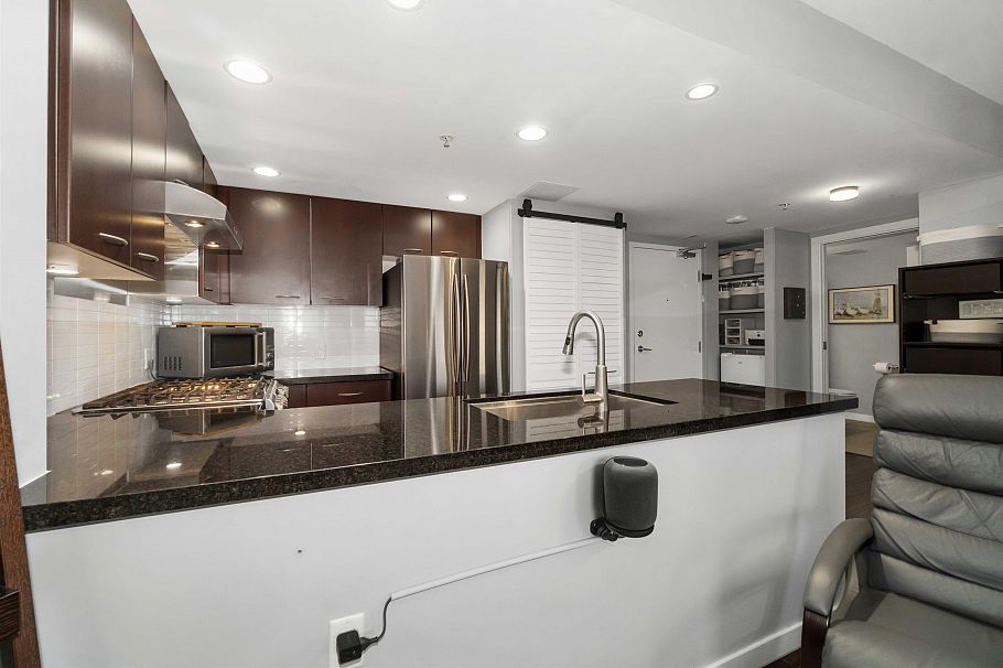 213 1288 Chesterfield Avenue North Vancouver, BC - 14