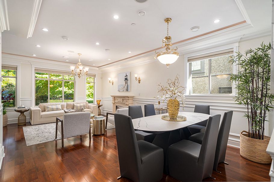 3716 W 17th Avenue Vancouver, BC - 9