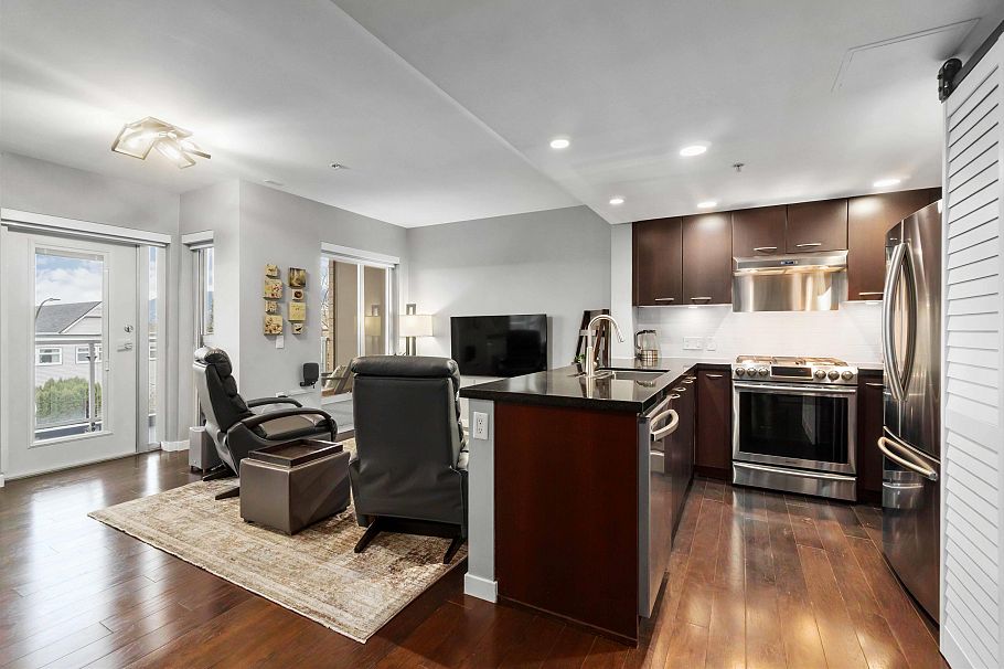 213 1288 Chesterfield Avenue North Vancouver, BC - 4