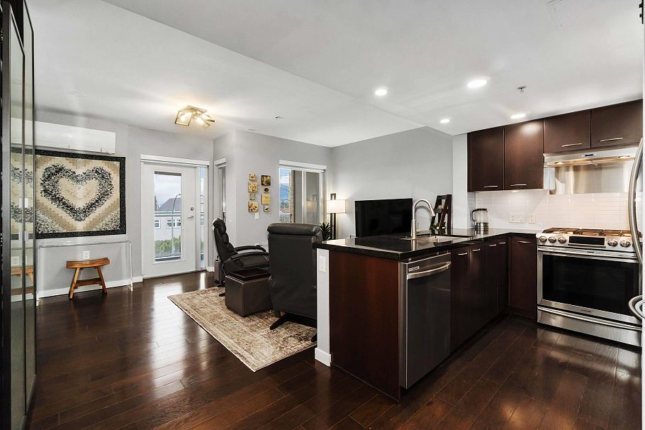 213 1288 Chesterfield Avenue North Vancouver, BC - 5