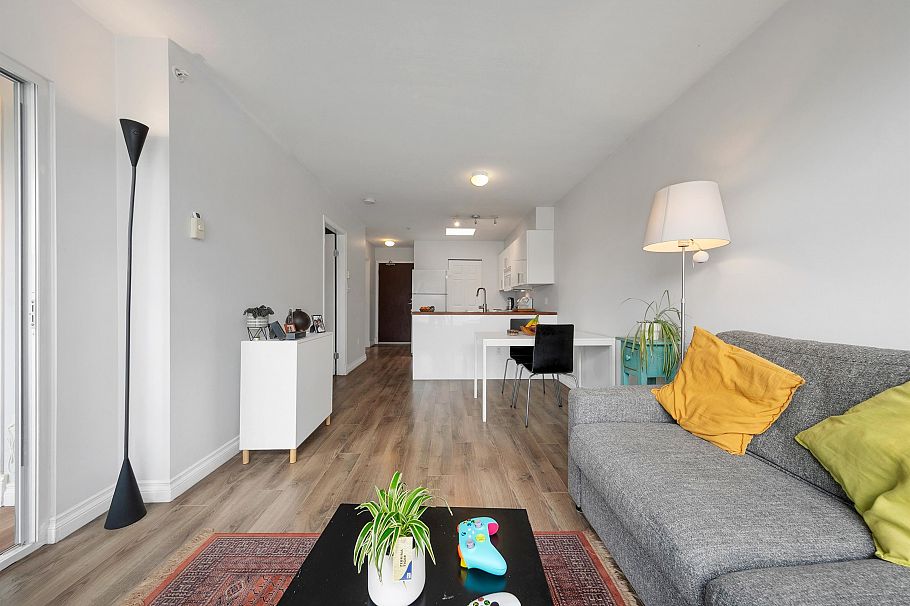 PH11 418 E Broadway Vancouver, BC - 11