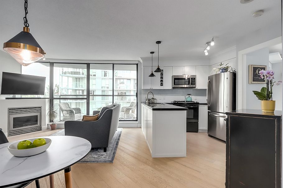 1102 501 Pacific Street Vancouver, BC - 2