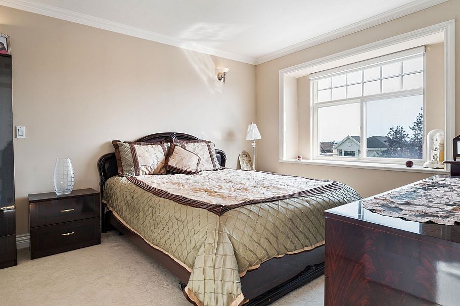 339 E 63rd Avenue Vancouver, BC - 27