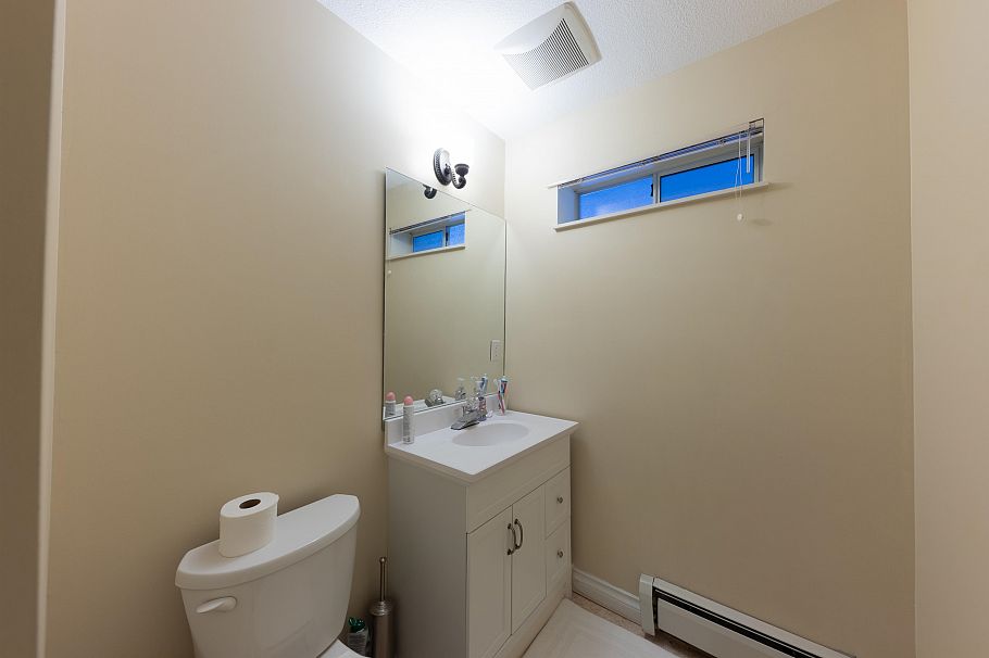 3982 W 29th Avenue Vancouver, BC - 22