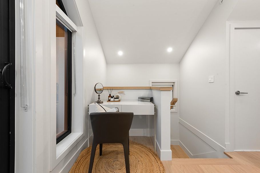 1 2635 W 12th Avenue Vancouver, BC - 32