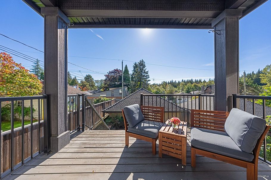 4042 W 20th Avenue Vancouver, BC - 16