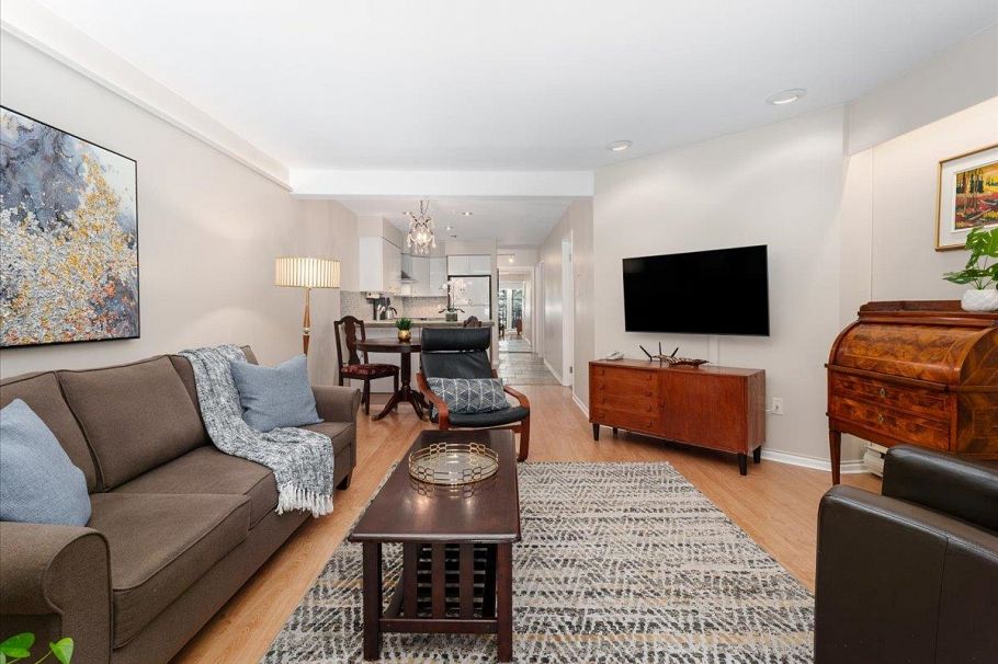 304 1274 Barclay Street Vancouver, BC - 2