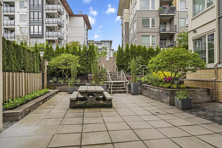 101 2665 Mountain Highway North Vancouver, BC - 12