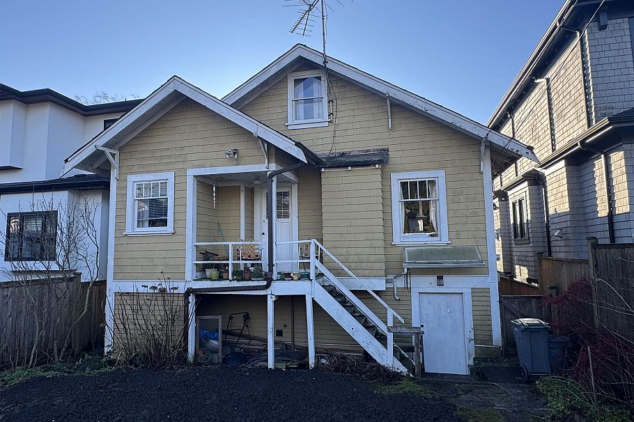 4653 W 8th Avenue Vancouver, BC - 4