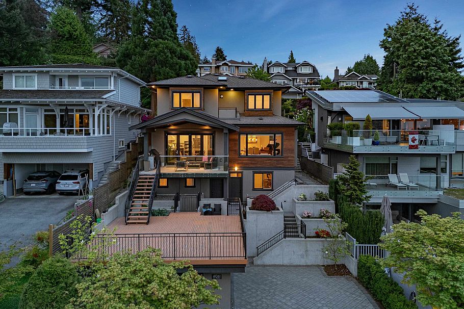 4061 St. Pauls Avenue North Vancouver, BC - 37