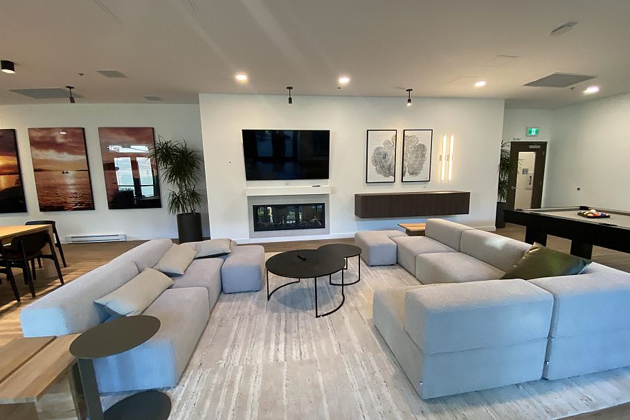 422 3596 Malsum Drive North Vancouver, BC - 24