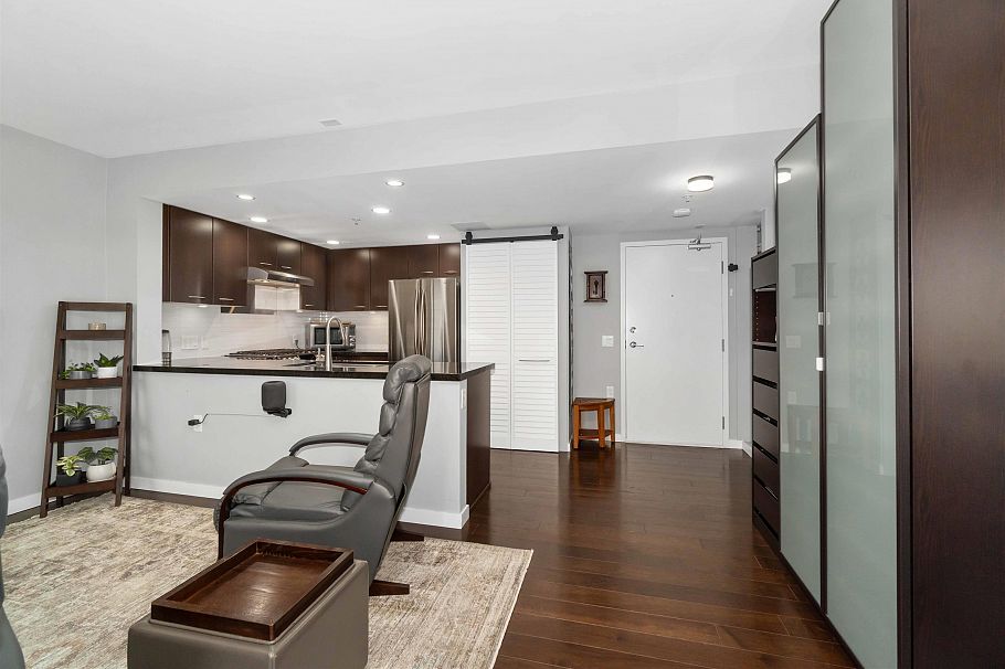 213 1288 Chesterfield Avenue North Vancouver, BC - 13