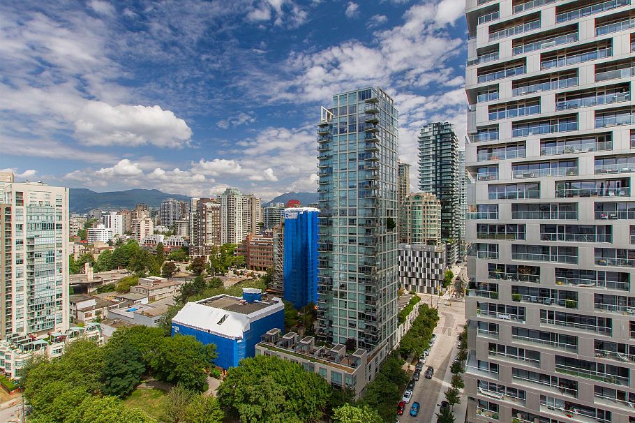 2301 1500 Howe Street Vancouver, BC - 13