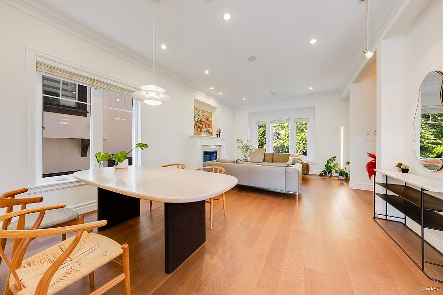 4042 W 20th Avenue Vancouver, BC - 7