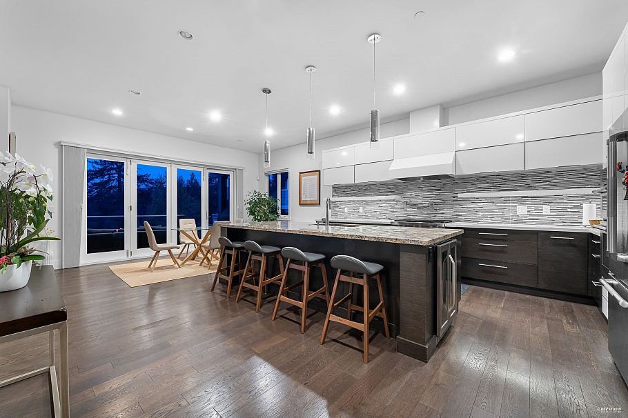 4061 St. Pauls Avenue North Vancouver, BC - 9