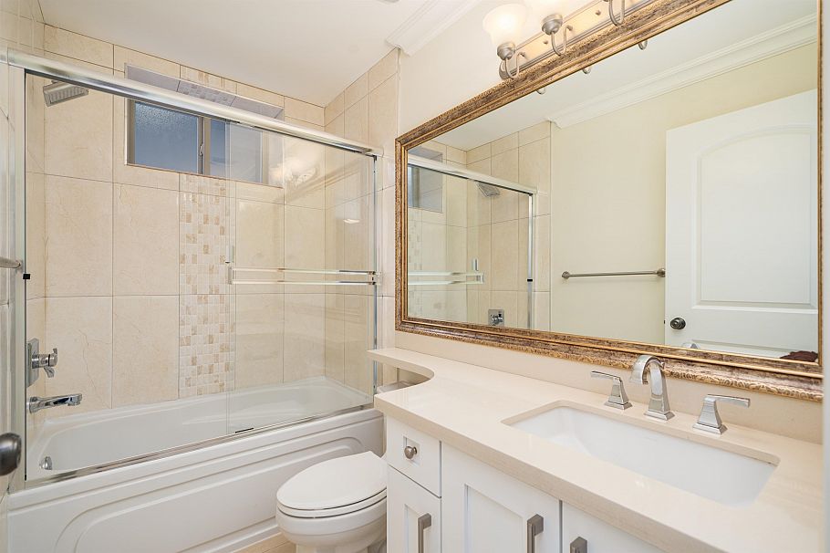 3716 W 17th Avenue Vancouver, BC - 28