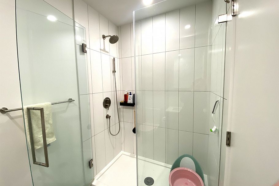 422 3596 Malsum Drive North Vancouver, BC - 13