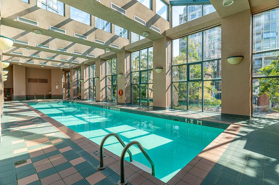 1503/04 283 Davie Street Vancouver, BC - 34