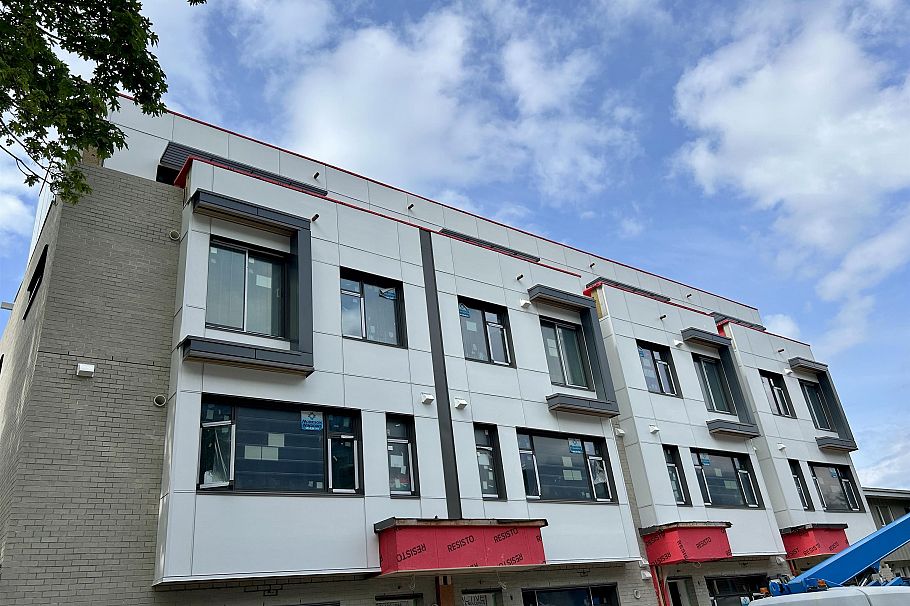 103A 433 E 3rd Street North Vancouver, BC - 1