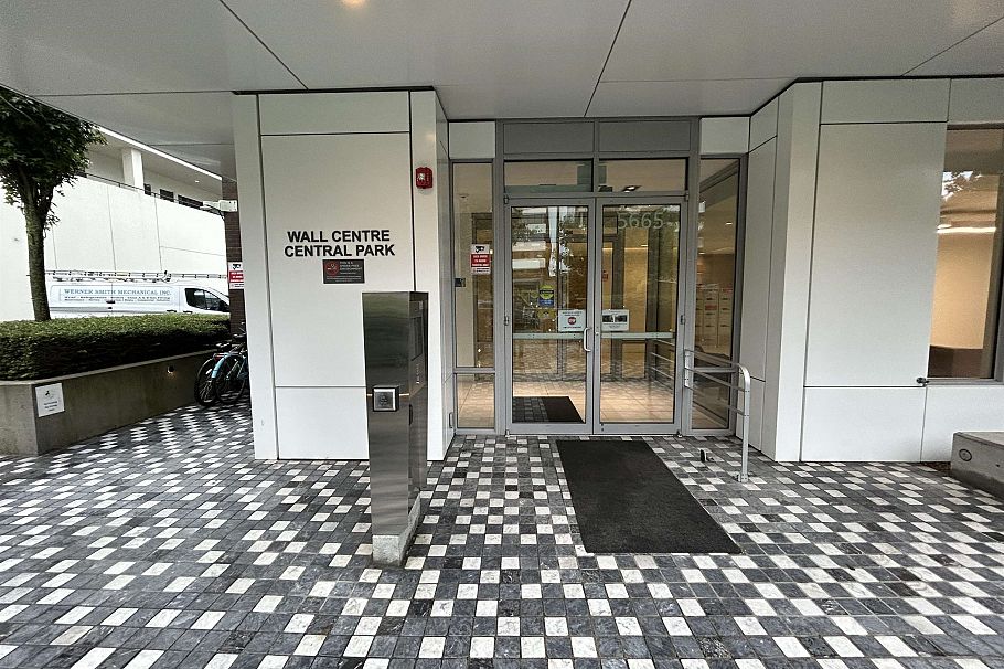 613 5665 Boundary Road Vancouver, BC - 3