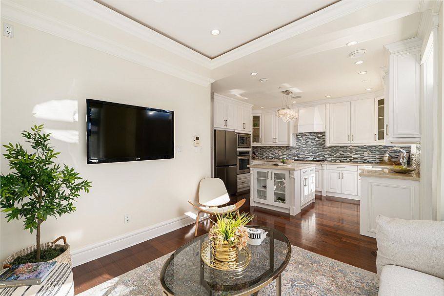 3716 W 17th Avenue Vancouver, BC - 11