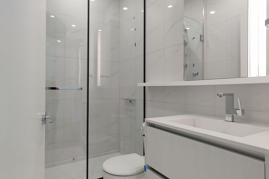 308 8415 Granville Street Vancouver, BC - 16