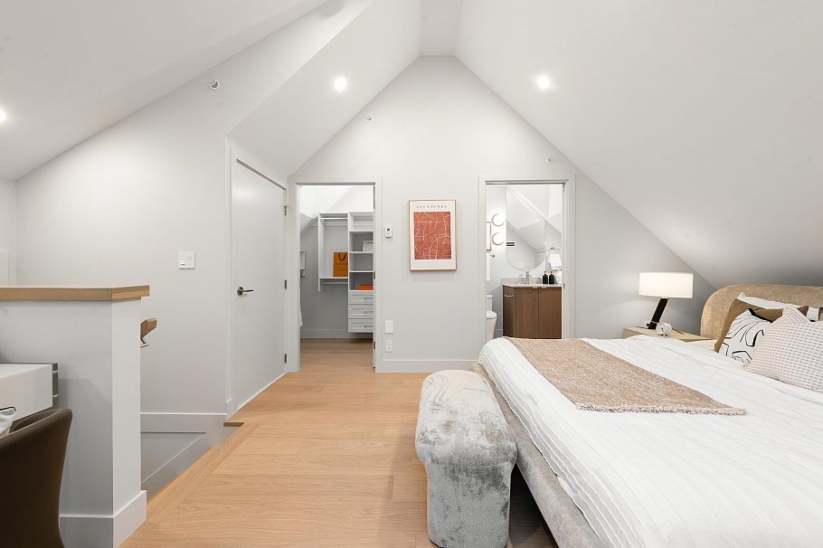 1 2635 W 12th Avenue Vancouver, BC - 30