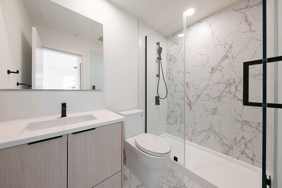 310 422 E 3rd Street North Vancouver, BC - 18