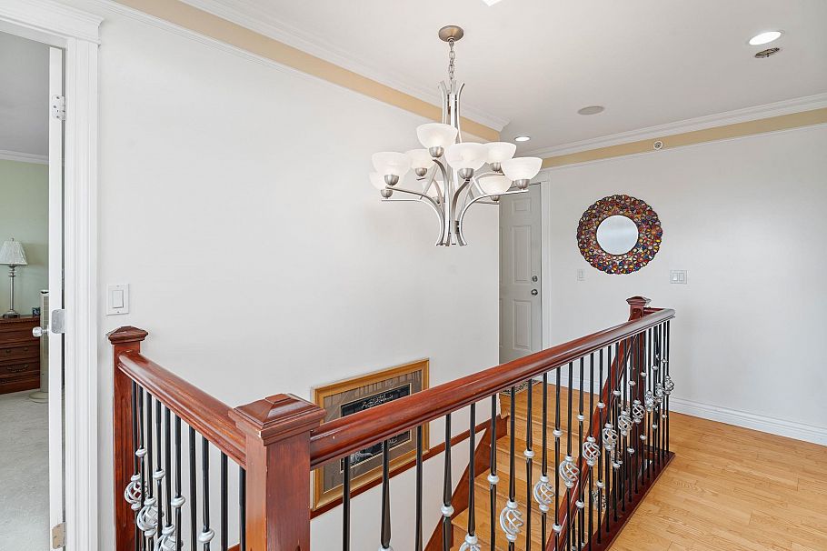 339 E 63rd Avenue Vancouver, BC - 20