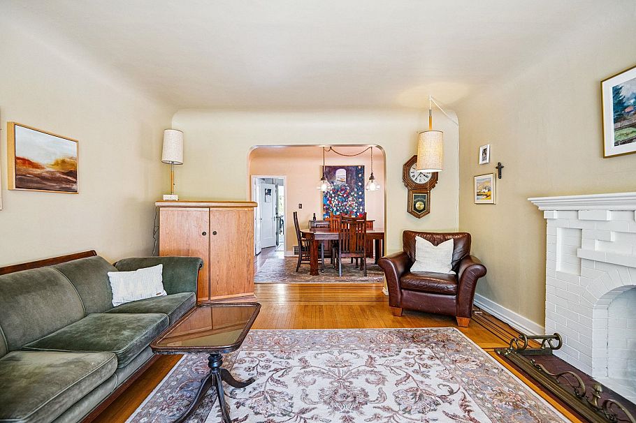 4533 W 8th Avenue Vancouver, BC - 8