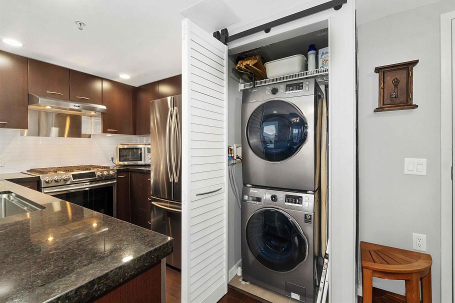 213 1288 Chesterfield Avenue North Vancouver, BC - 18