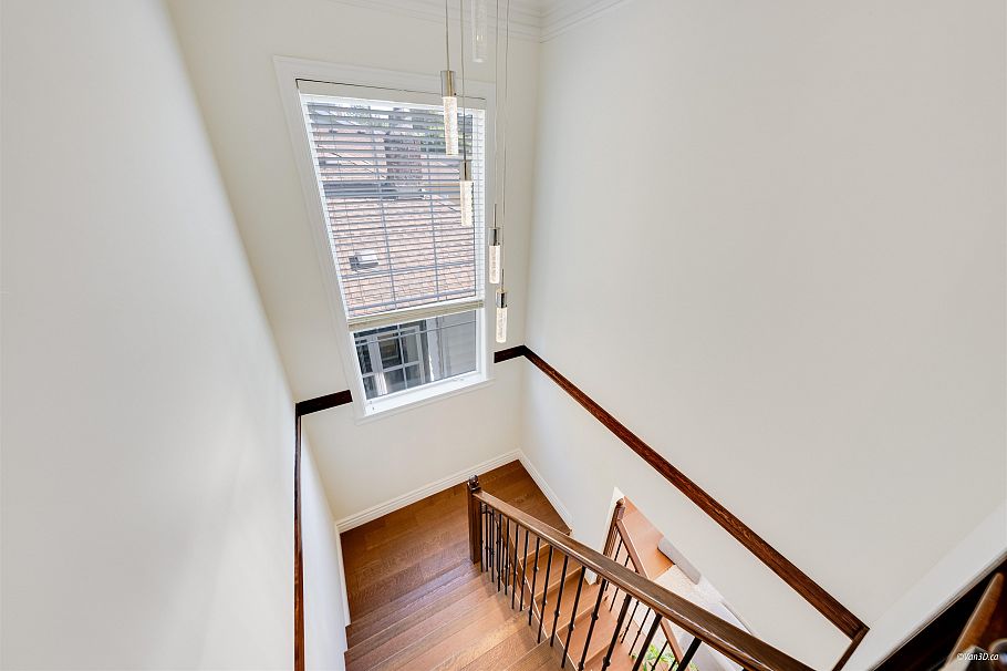 4042 W 20th Avenue Vancouver, BC - 18