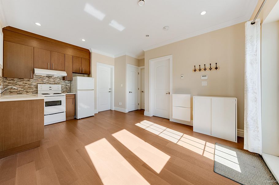 4042 W 20th Avenue Vancouver, BC - 30