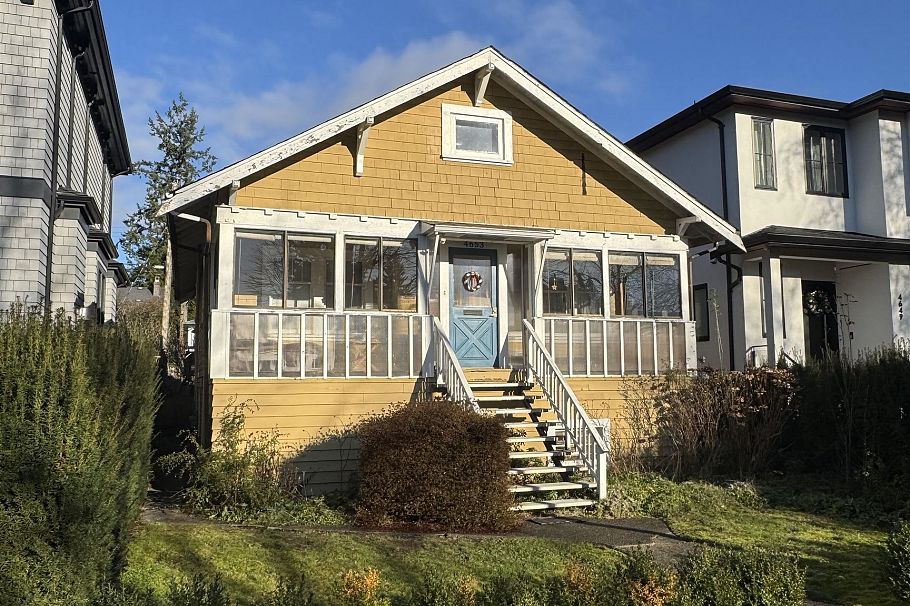 4653 W 8th Avenue Vancouver, BC - 3