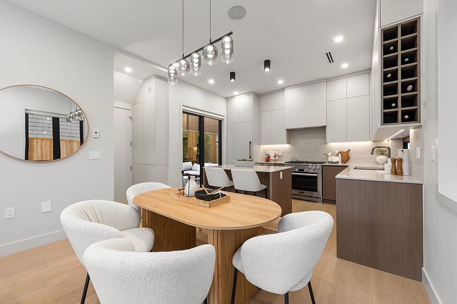 1 2635 W 12th Avenue Vancouver, BC - 18