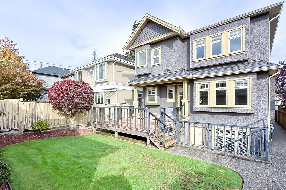 2978 W 21st Avenue Vancouver, BC - 34