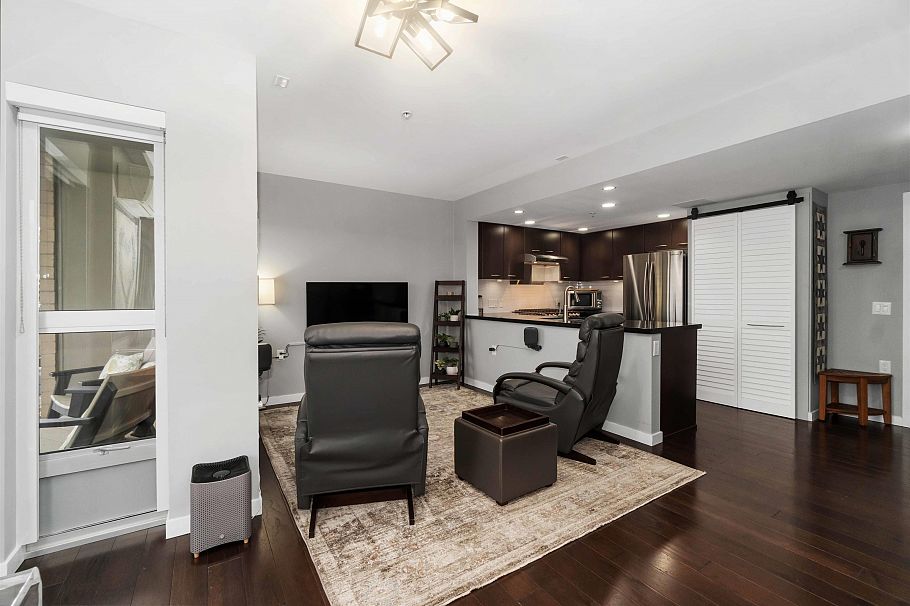 213 1288 Chesterfield Avenue North Vancouver, BC - 12