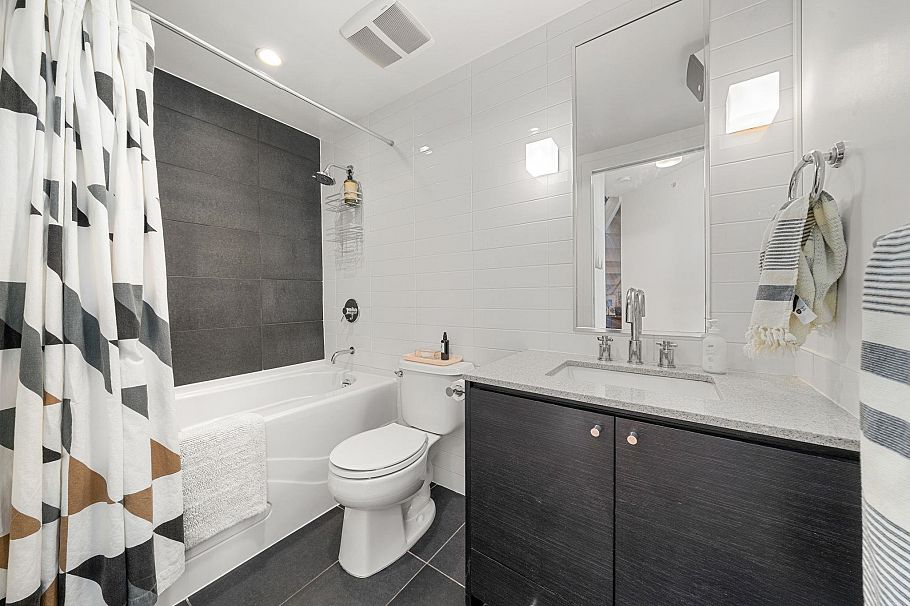 407 988 Richards Street Vancouver, BC - 35