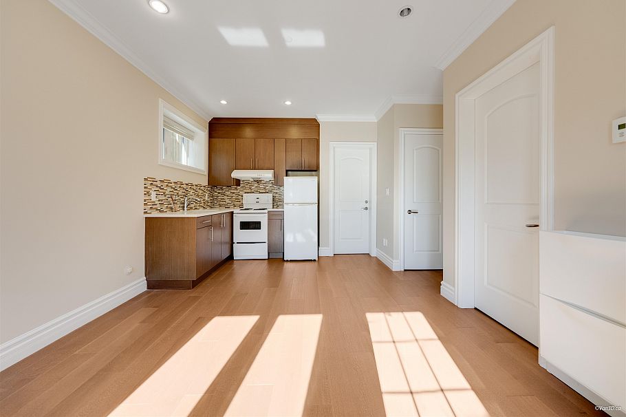 4042 W 20th Avenue Vancouver, BC - 31