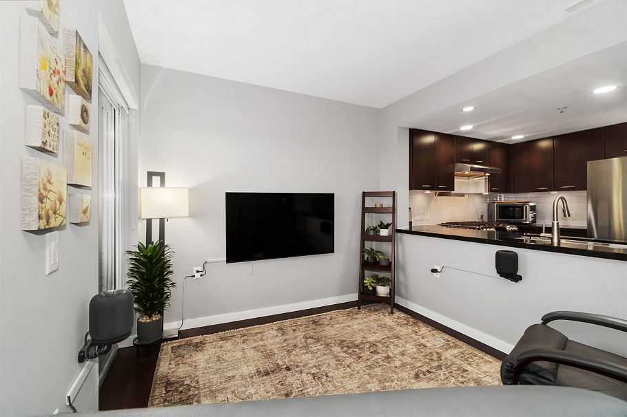 213 1288 Chesterfield Avenue North Vancouver, BC - 8