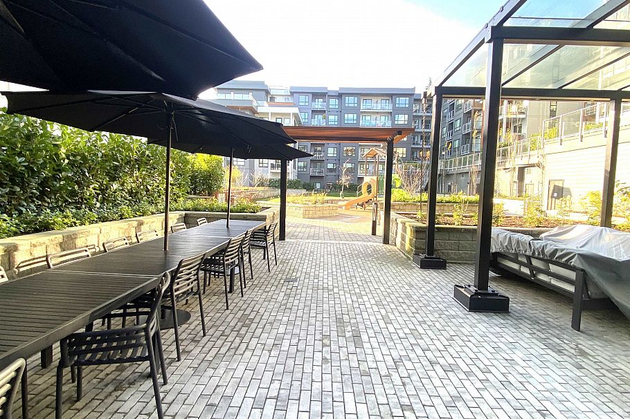 422 3596 Malsum Drive North Vancouver, BC - 30